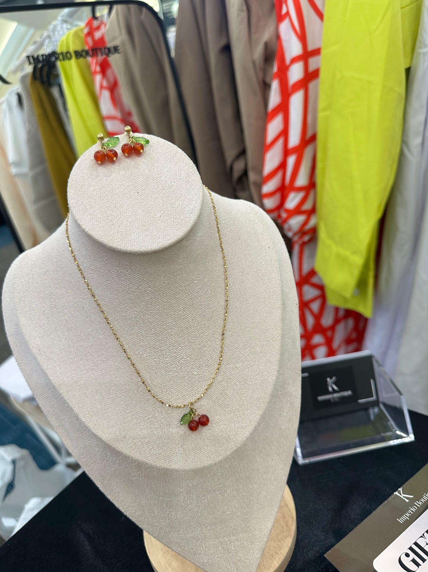 Earing Cherry Red