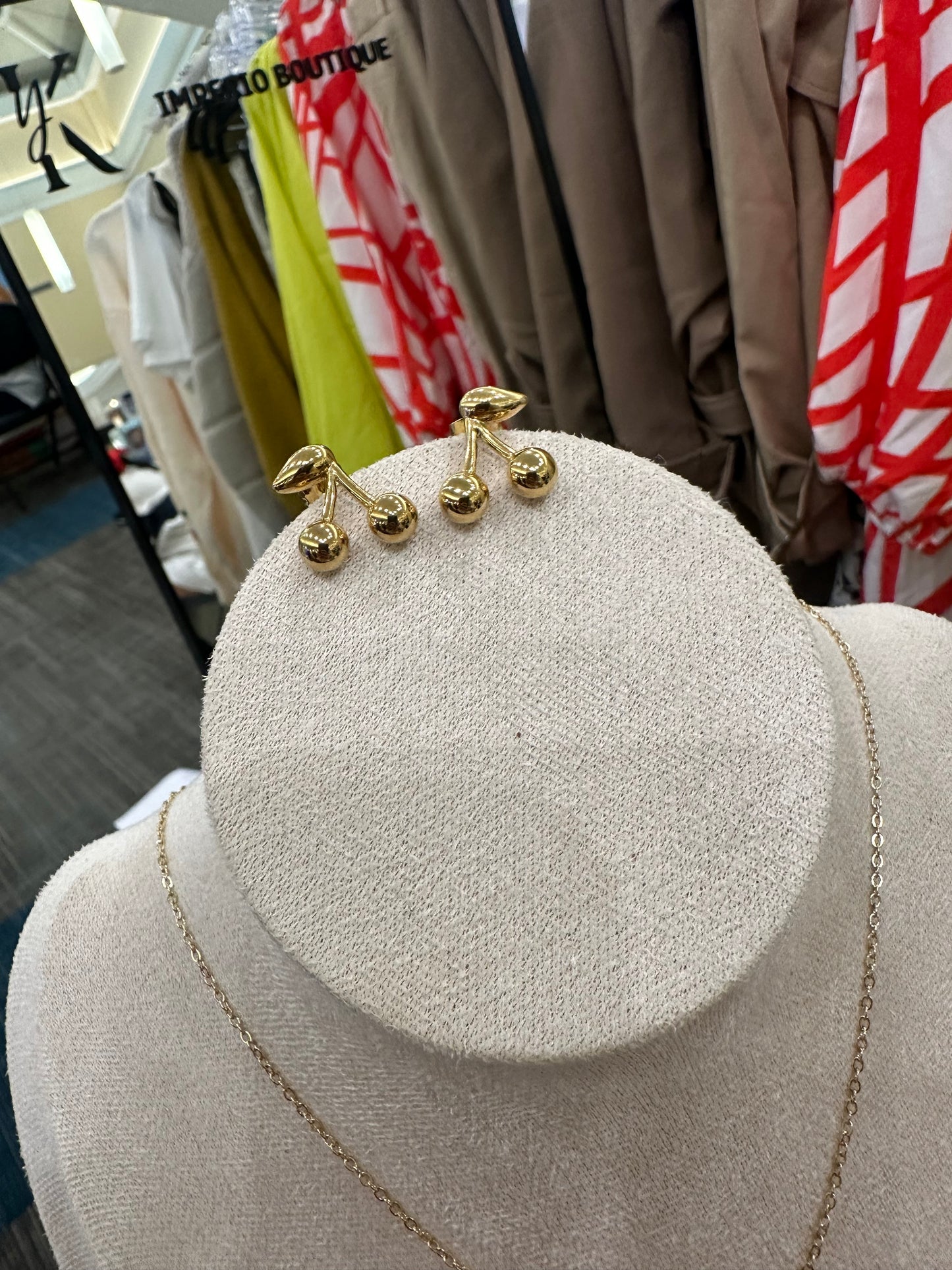 Earing Cherry